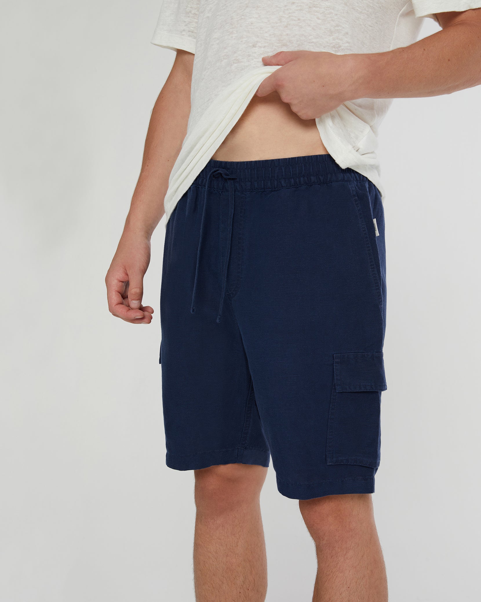 Air Linen Pull-on Cargo Short - Image 2