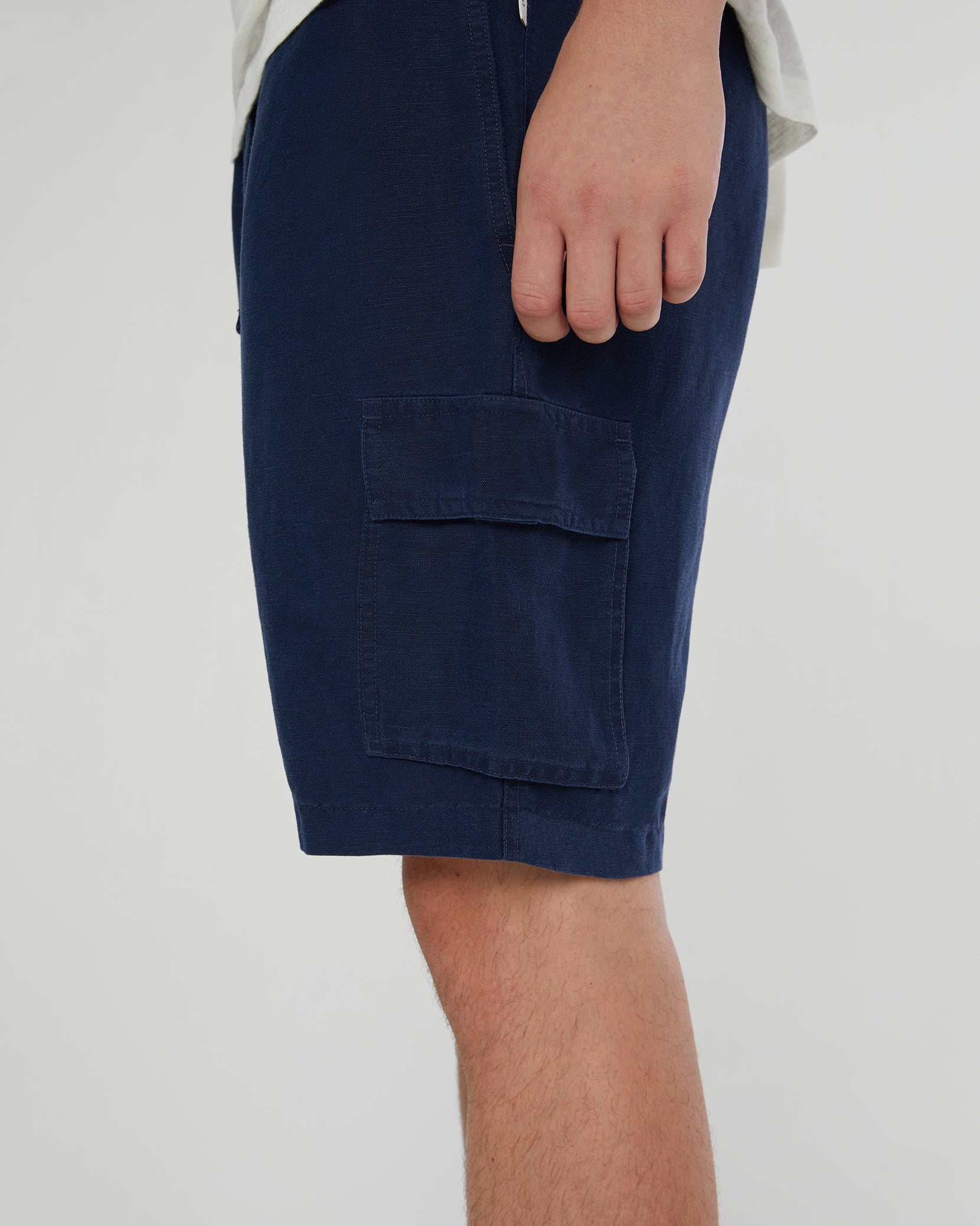Air Linen Pull-on Cargo Short - Image 3