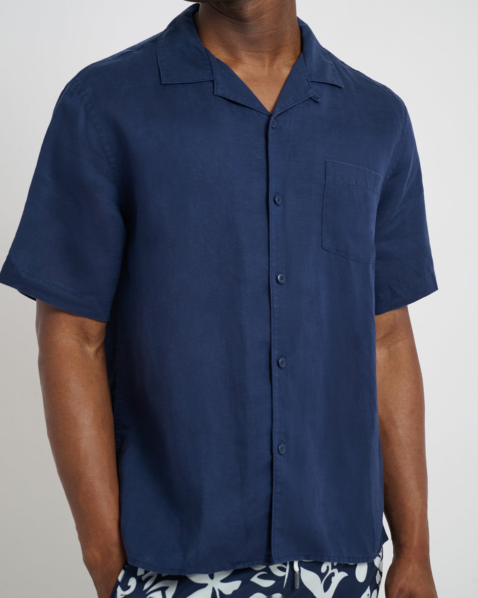 Air Linen Convertible Vacation Shirt - Image 2